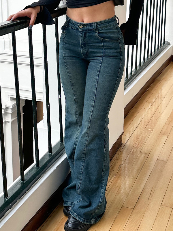 Vaqueros acampanados azules de corte entallado-2